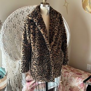 Faux fur leopard jacket